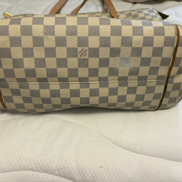 Louis Vuitton Checkered Tan and Brown Tote - Picture 2 of 4